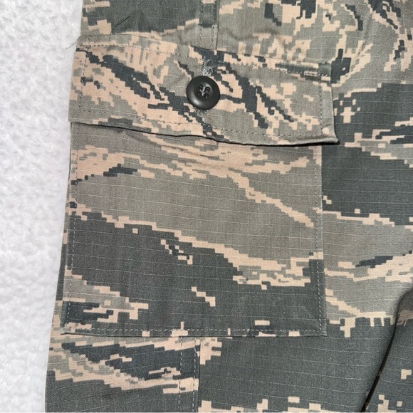 Military Women’s Maternity Pants Size 12R Camo Green Large Pockets Cotton/Nylon - Picture 6 of 10